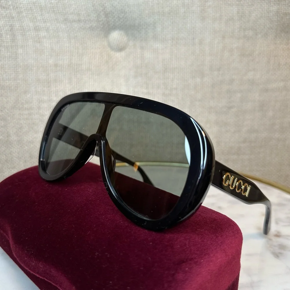 New! Authentic Gucci Shield Sunglasses - Picture 5 of 14
